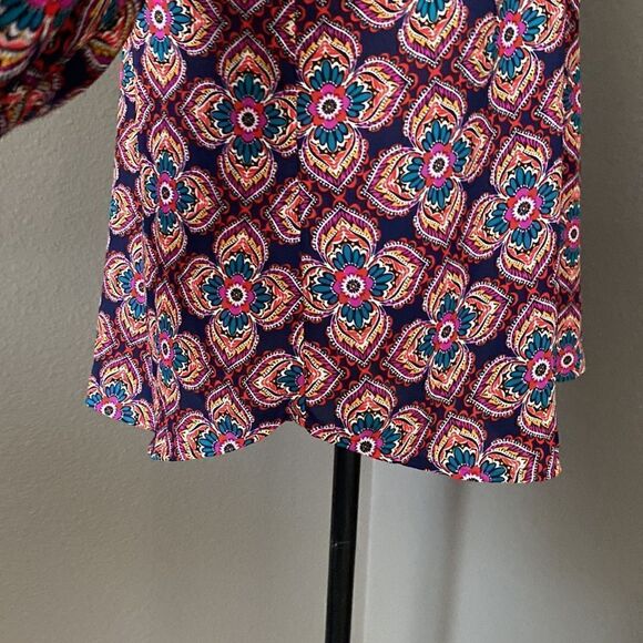 Express The Portofino Long Sleeve Button Down Blouse Floral - Picture 6 of 12